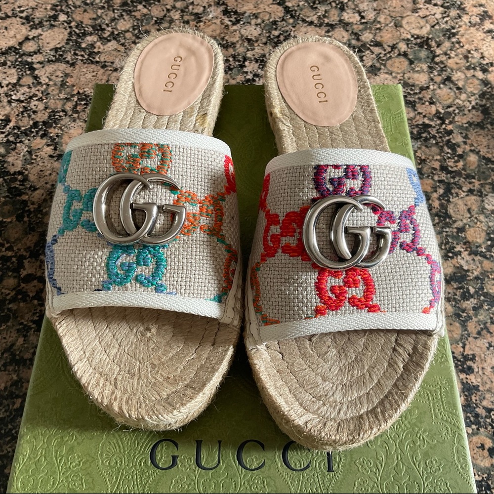 GUCCI espadrille slides size 6